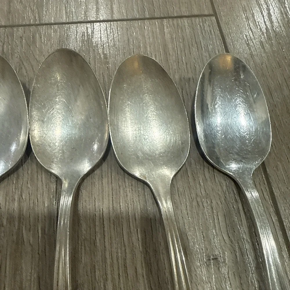 6 International‎ Silverplate Flatware Inspiration-Magnolia Teaspoons 6 1/8